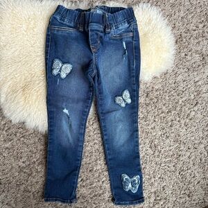 Like new! Gap kids ankle legging jean with butterfly embroidery size 6